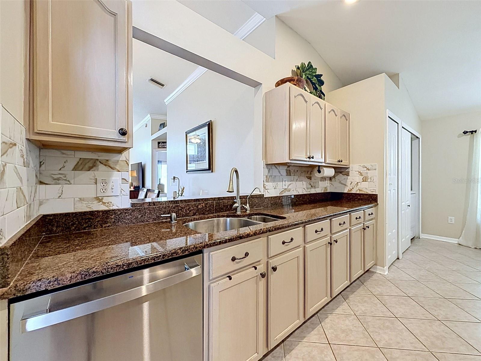 LEXINGTON OAKS PH 01 - Residential