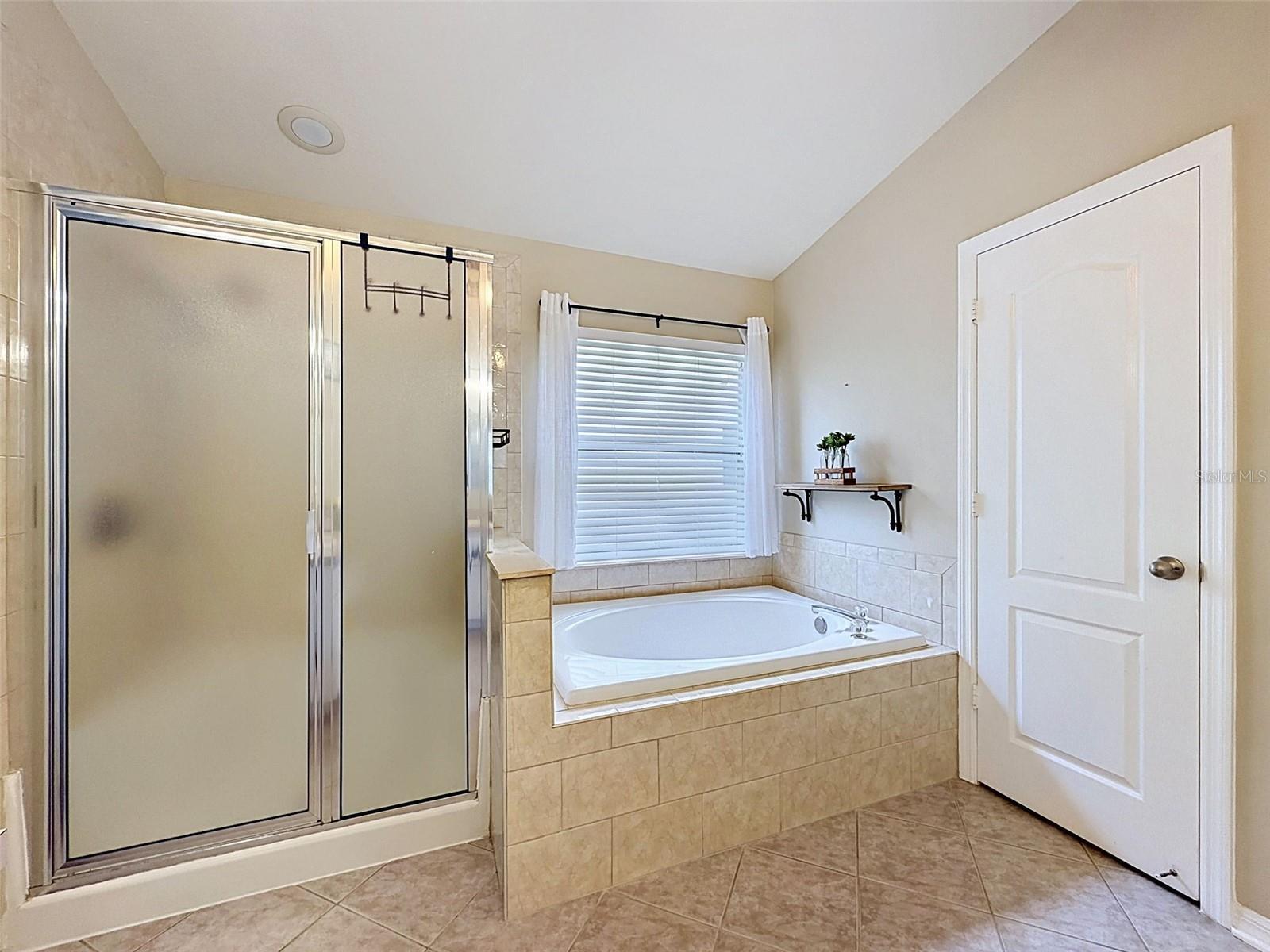 LEXINGTON OAKS PH 01 - Residential