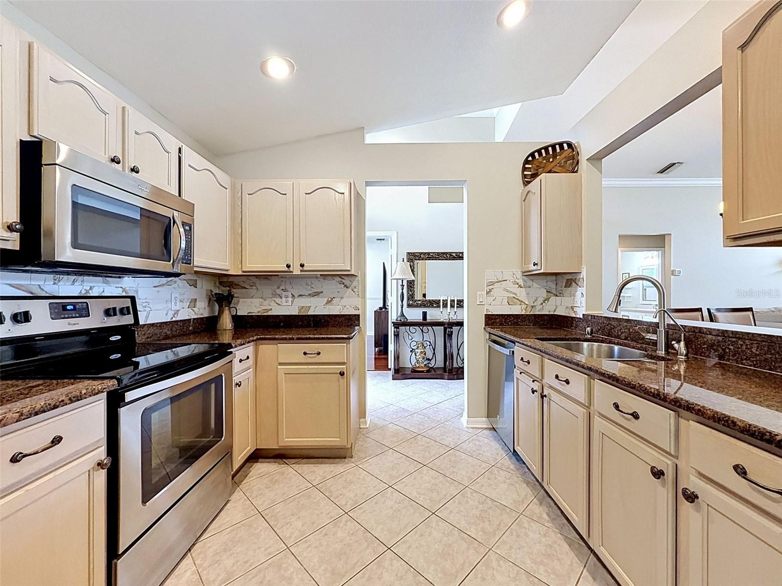 LEXINGTON OAKS PH 01 - Residential