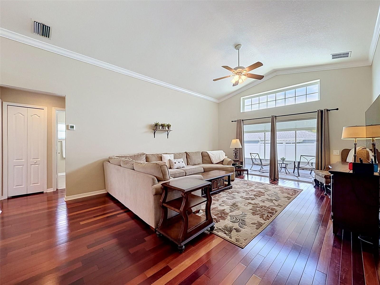 LEXINGTON OAKS PH 01 - Residential