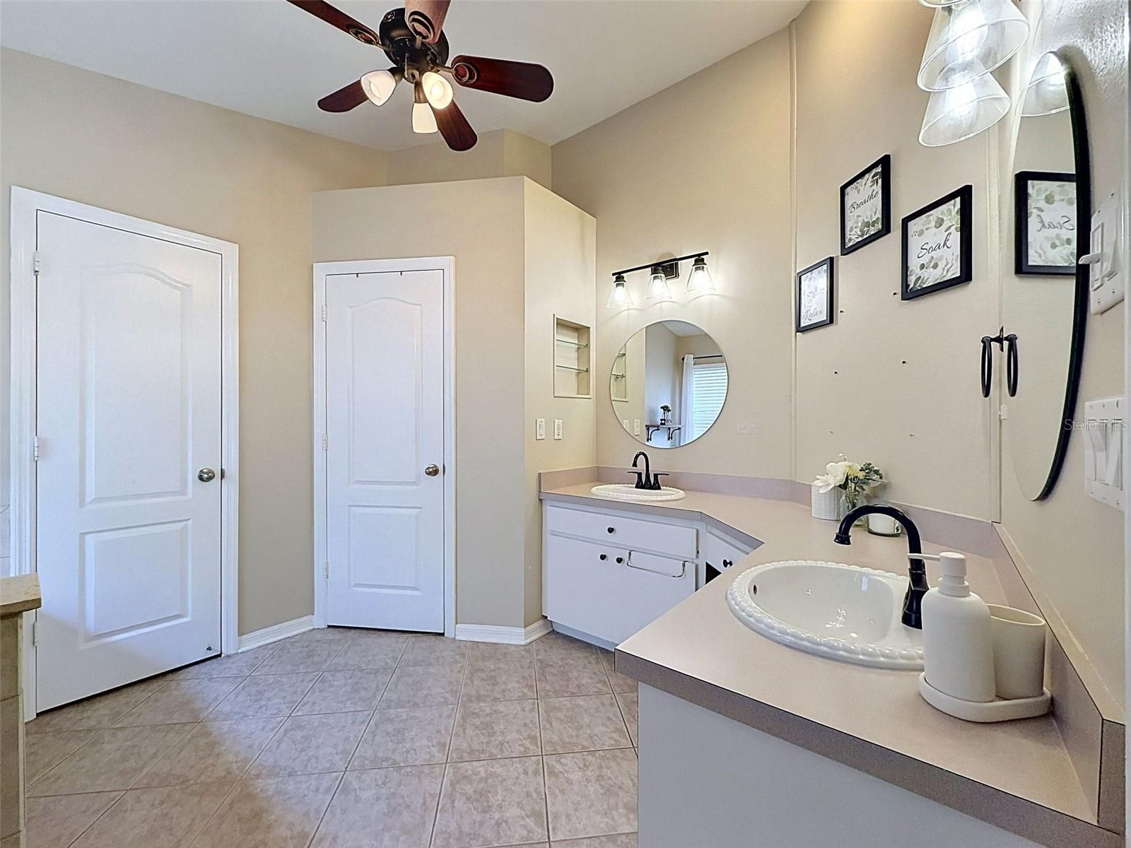 LEXINGTON OAKS PH 01 - Residential