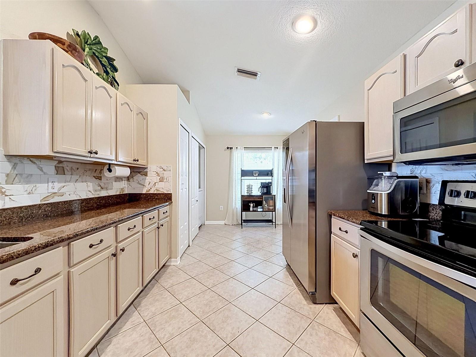 LEXINGTON OAKS PH 01 - Residential