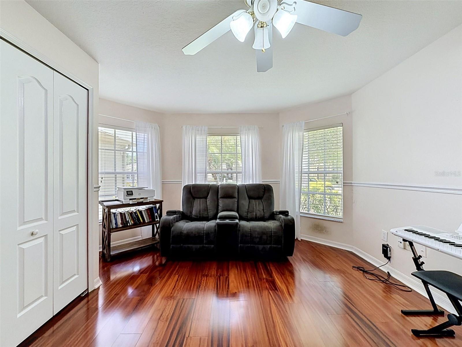 LEXINGTON OAKS PH 01 - Residential