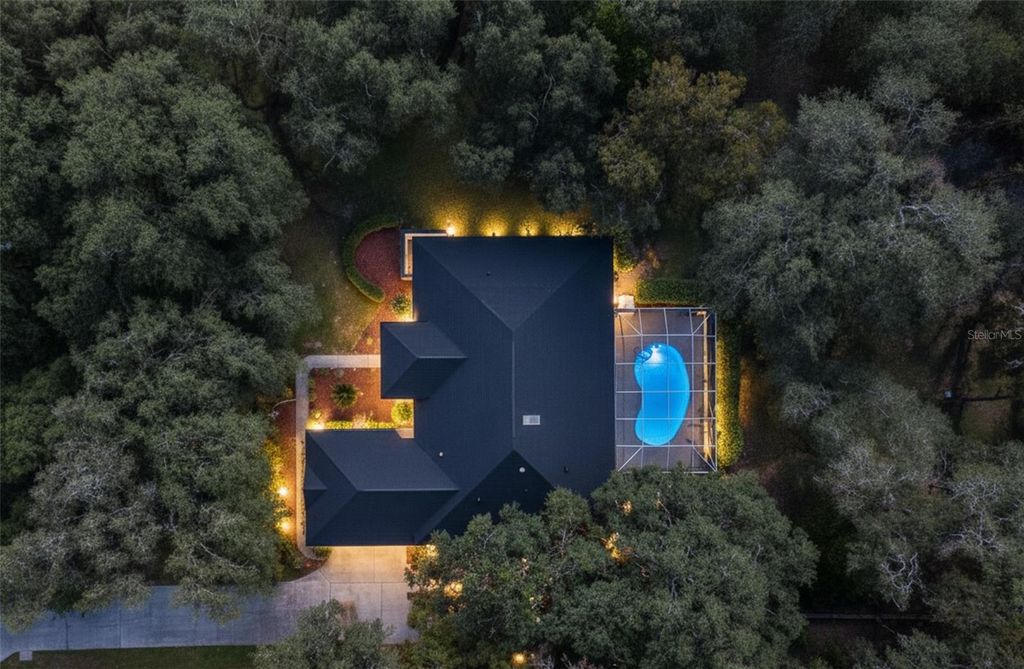 Photo of 4130 N Indianhead Road, Hernando, FL 34442 (MLS # TB8439284)