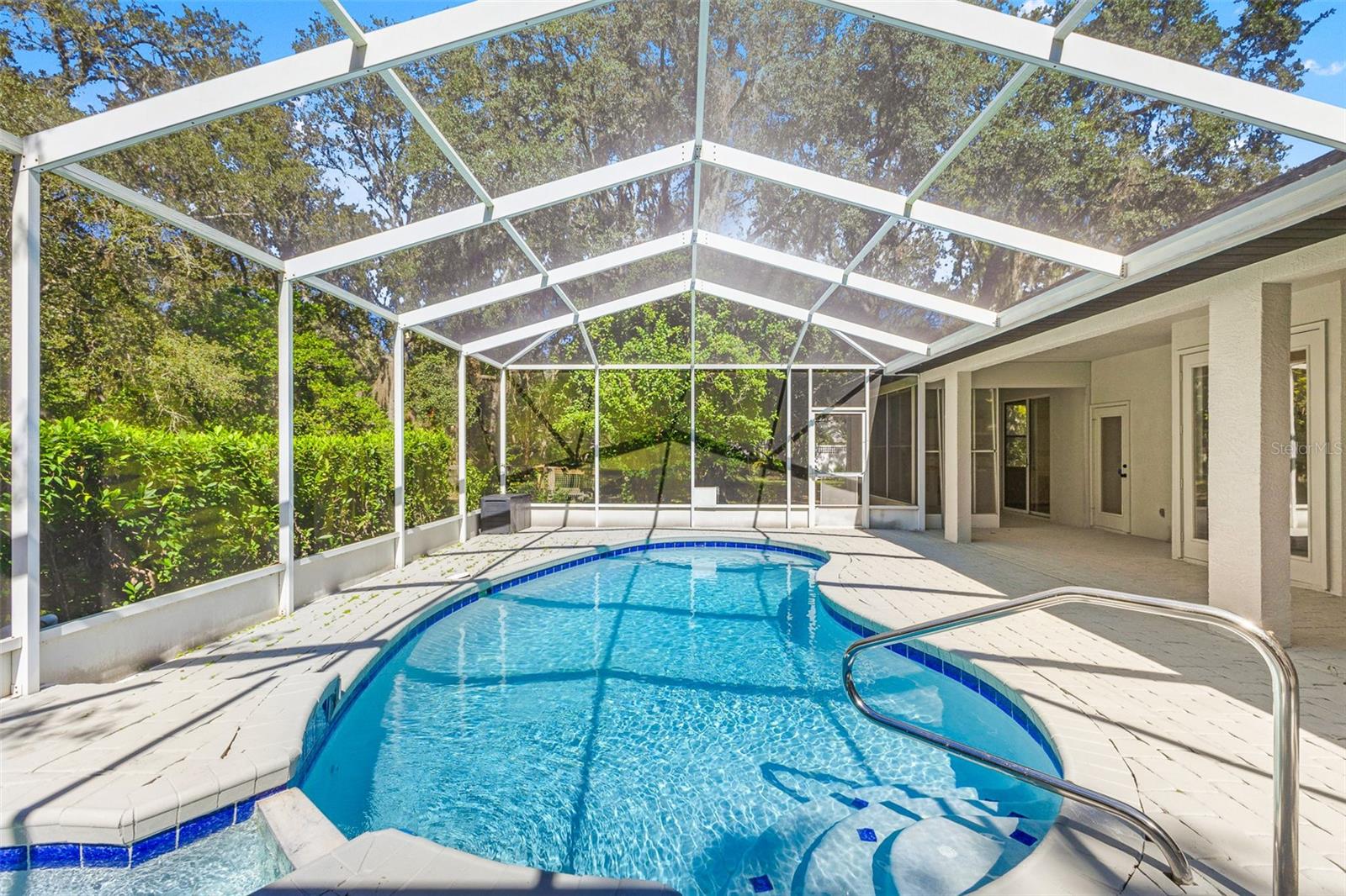 FAIRVIEW ESTATES - Residential