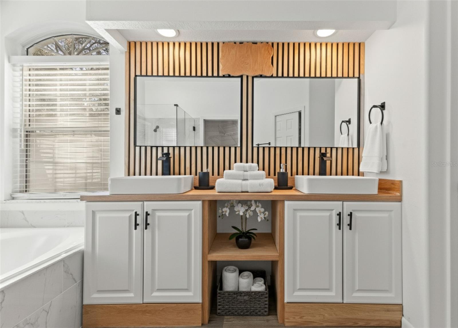 FAIRVIEW ESTATES - Residential