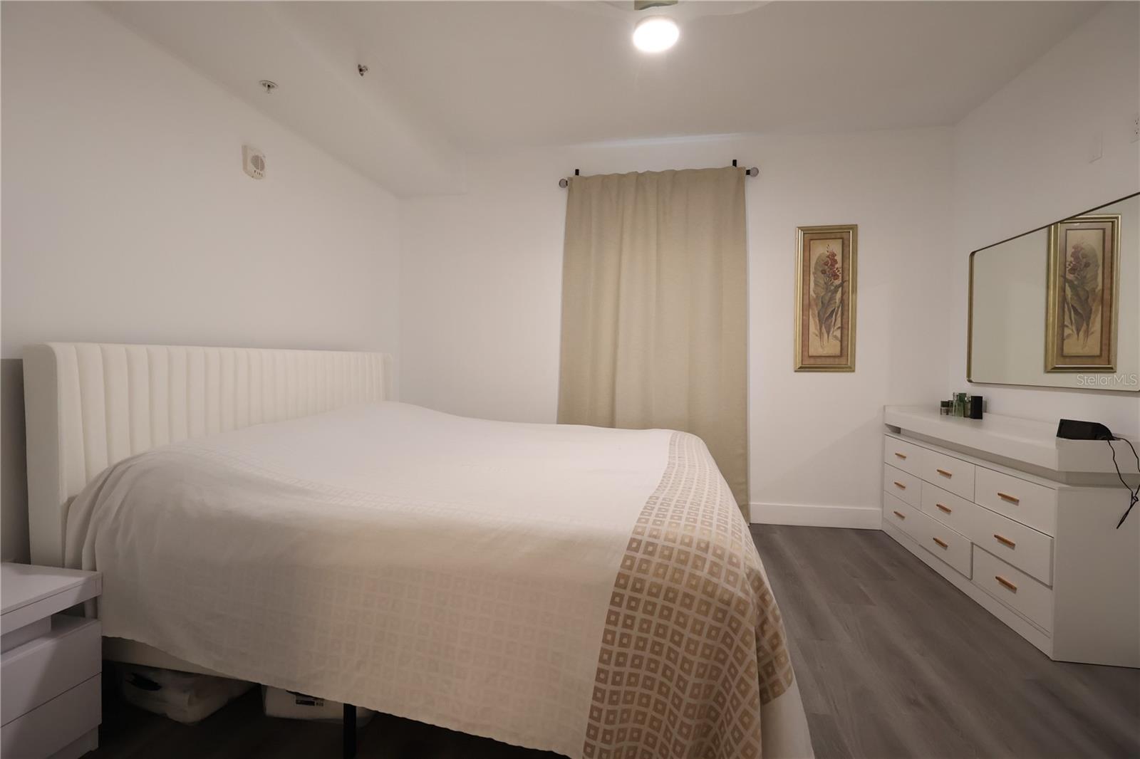 BLUE HERON BEACH RESIDENCE TOWER I - Residential