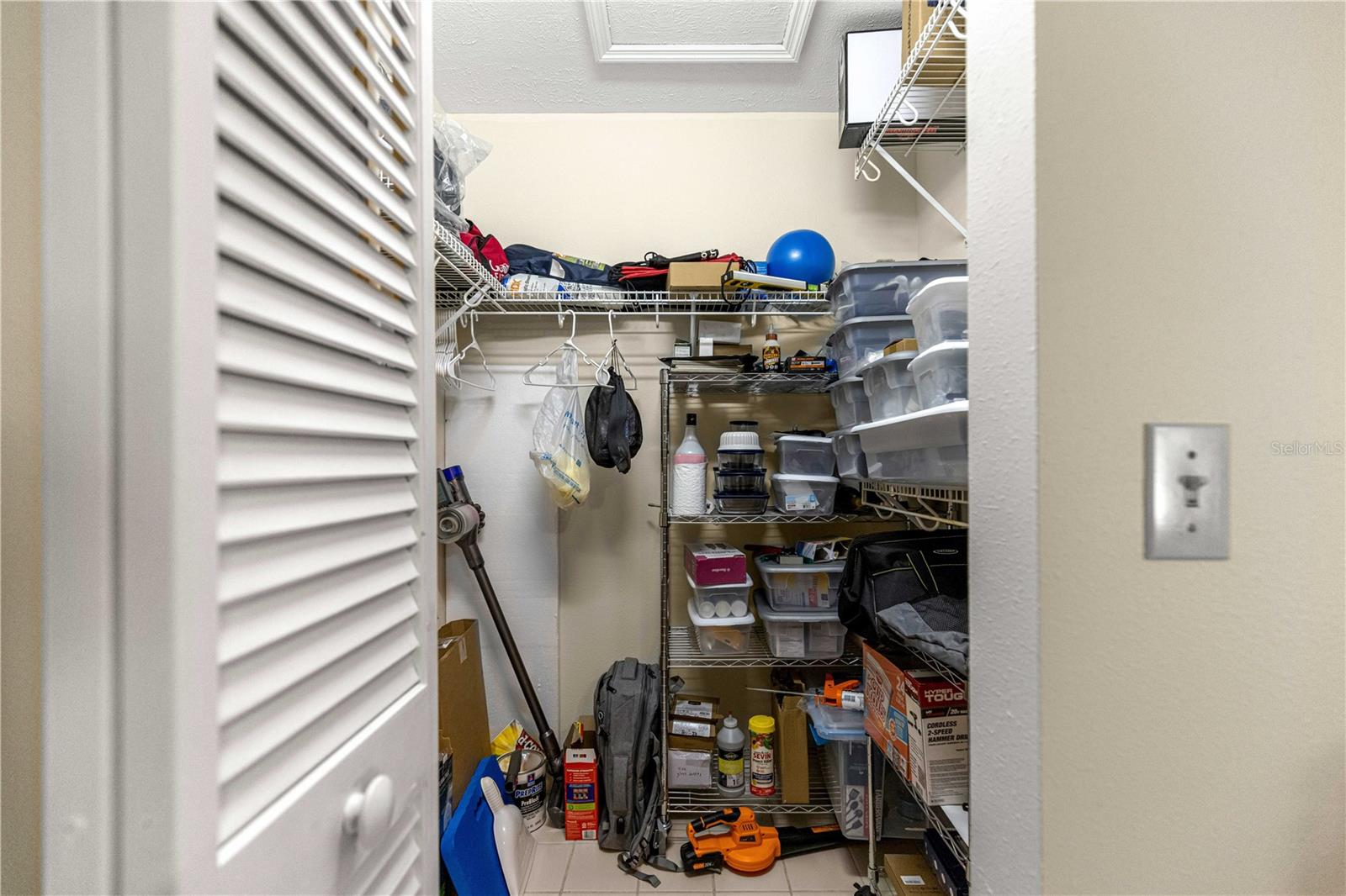 OAK TRACE VILLAS - Residential