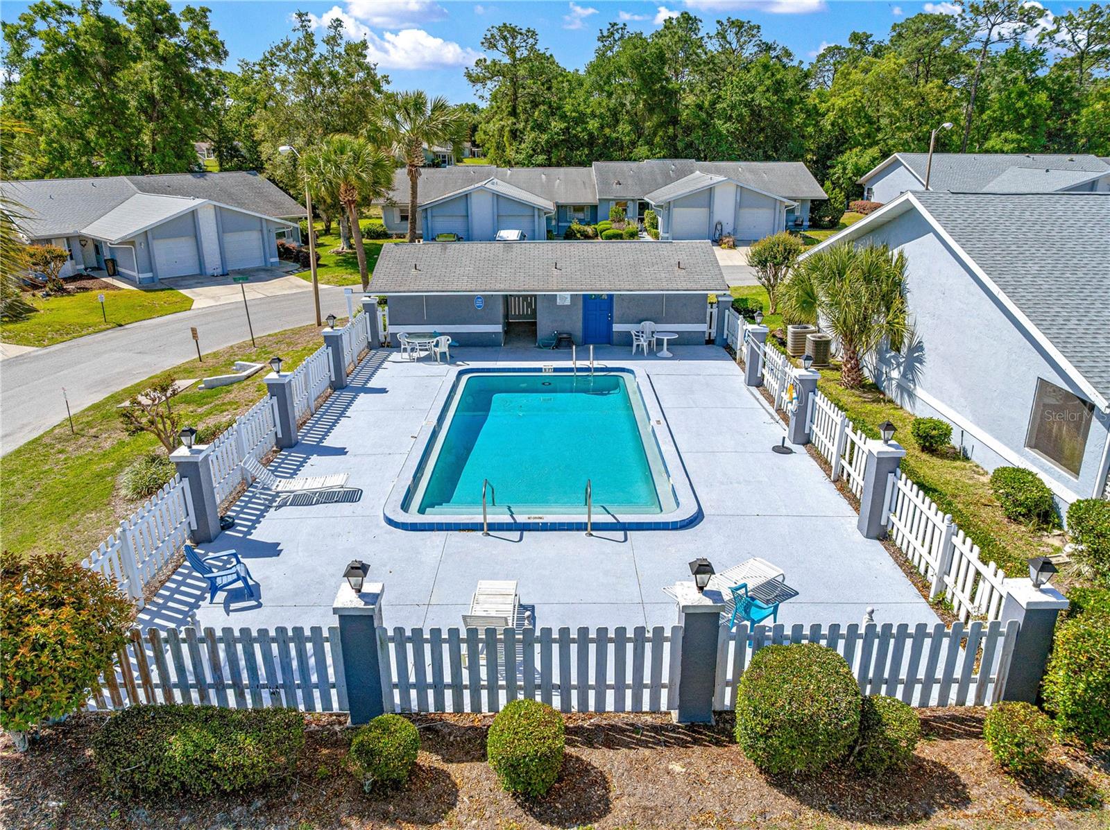 OAK TRACE VILLAS - Residential