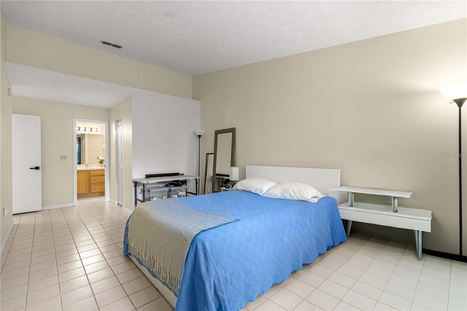 OAK TRACE VILLAS - Residential