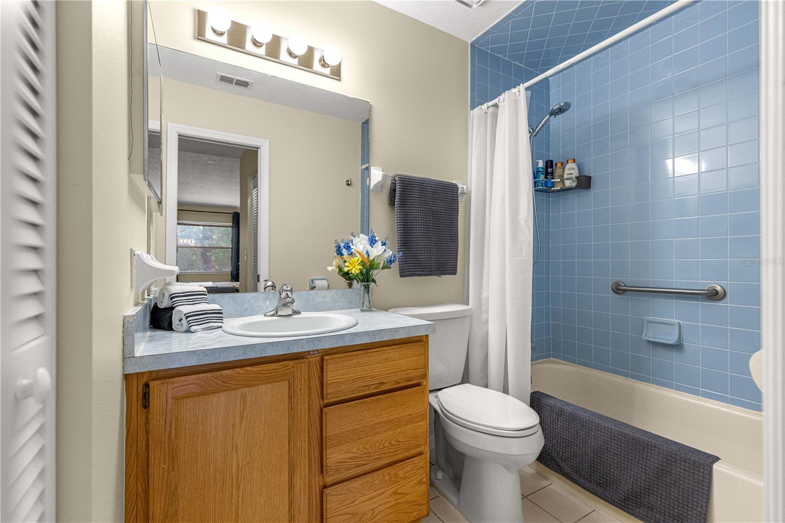 OAK TRACE VILLAS - Residential