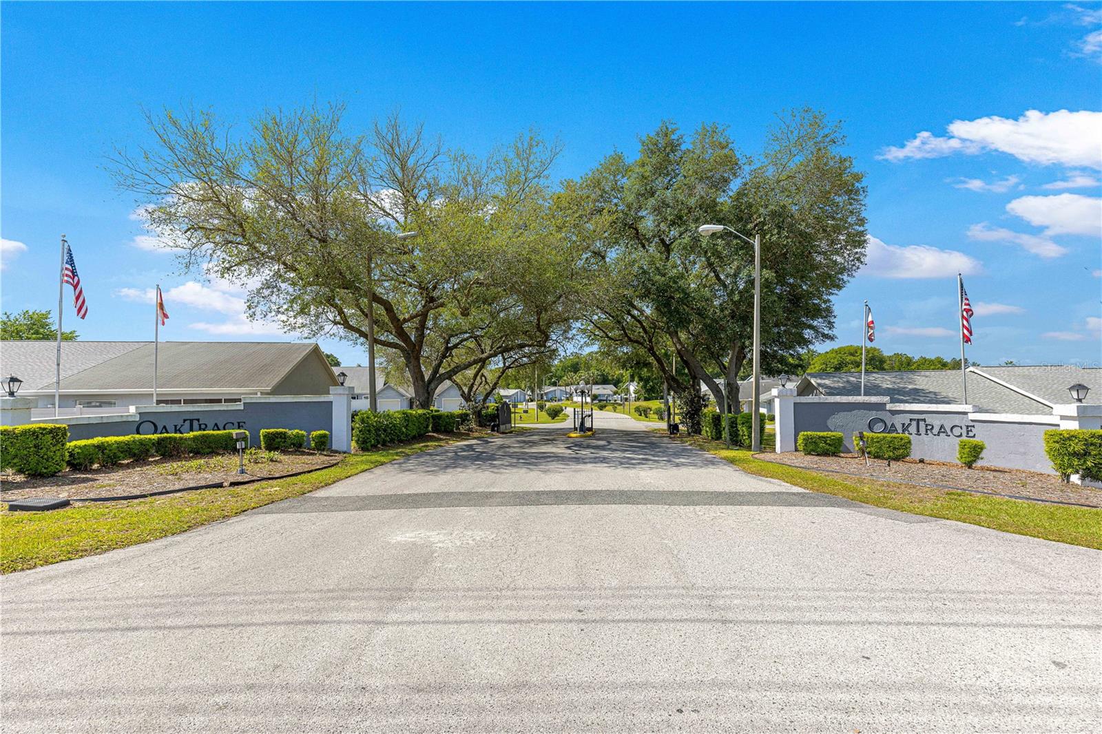 OAK TRACE VILLAS - Residential