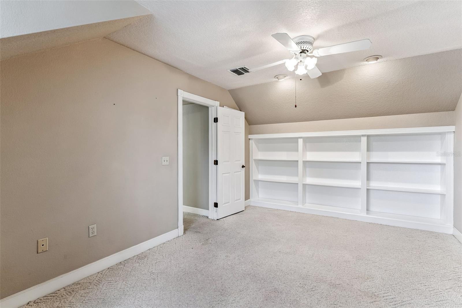 CROWN POINT WOODS - Residential