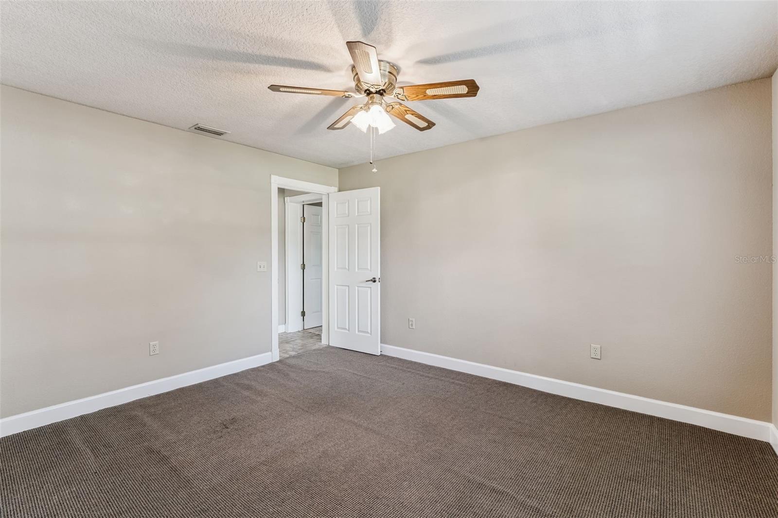 CROWN POINT WOODS - Residential