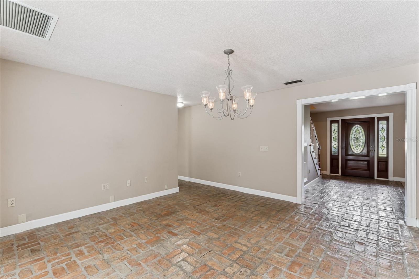 CROWN POINT WOODS - Residential