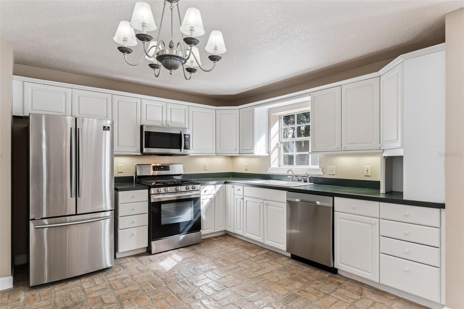 CROWN POINT WOODS - Residential