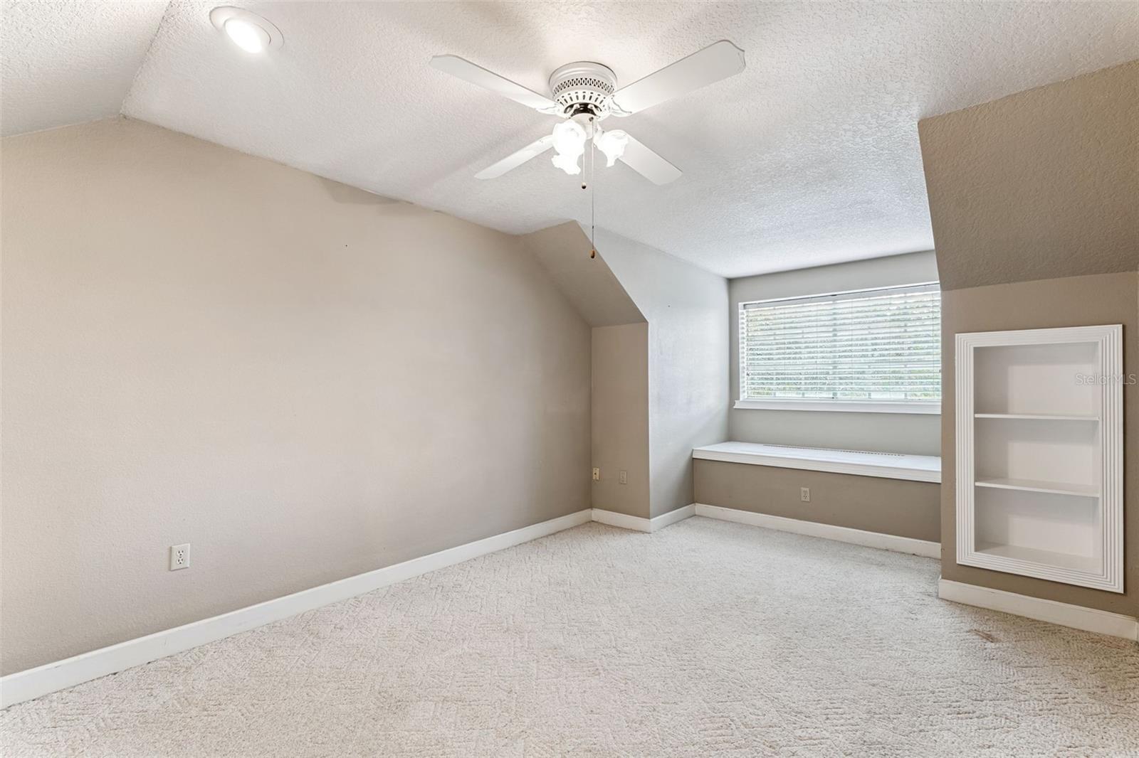 CROWN POINT WOODS - Residential