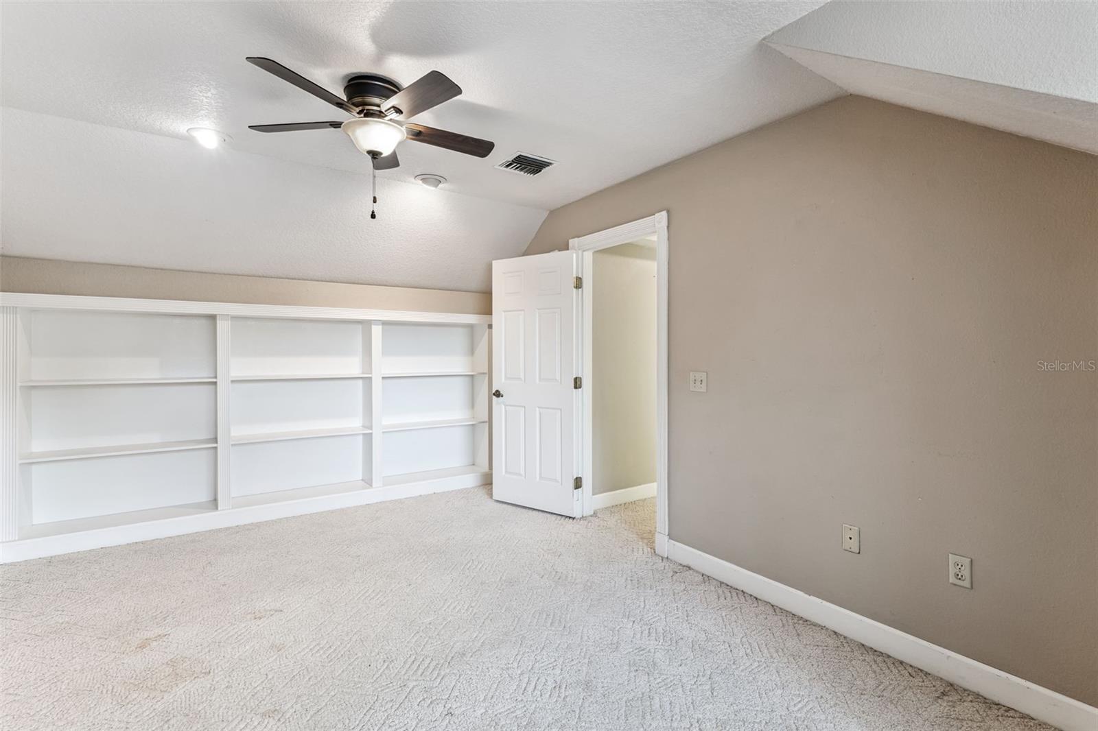 CROWN POINT WOODS - Residential