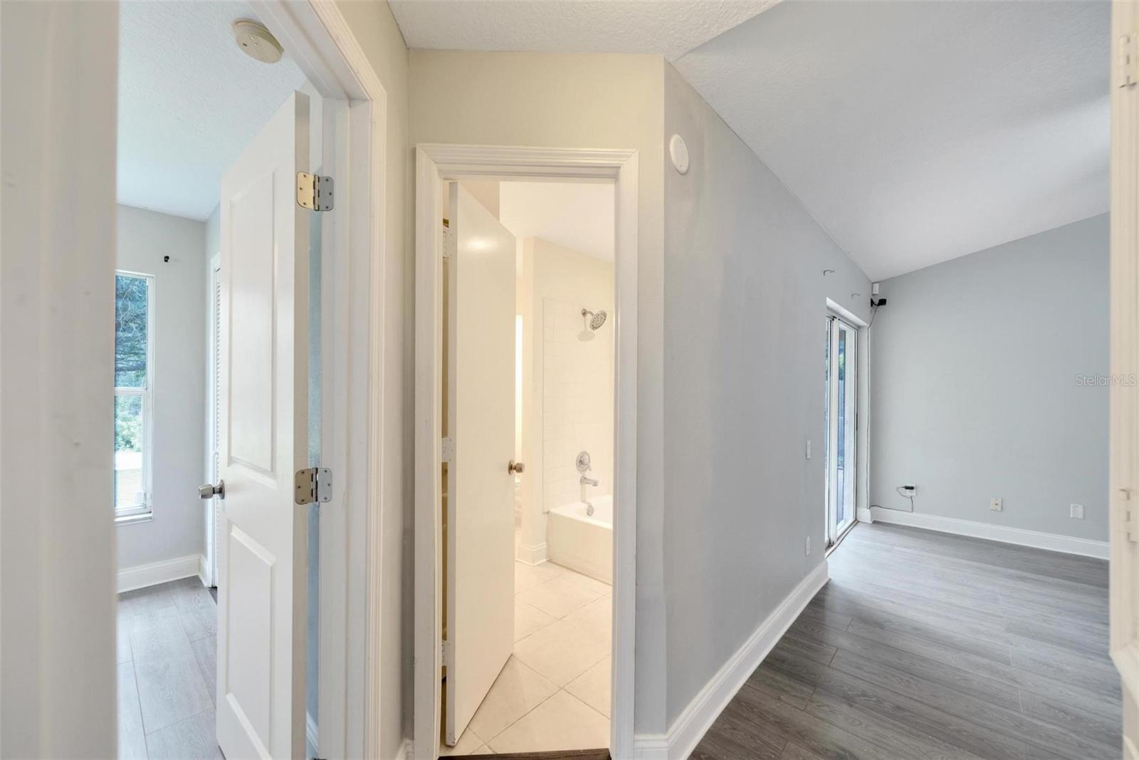 OAKDALE RIVERVIEW ESTATES UN 3 - Residential