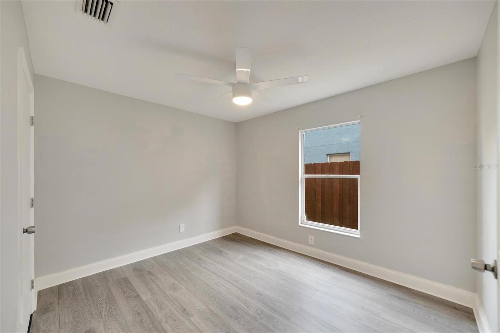 OAKDALE RIVERVIEW ESTATES UN 3 - Residential