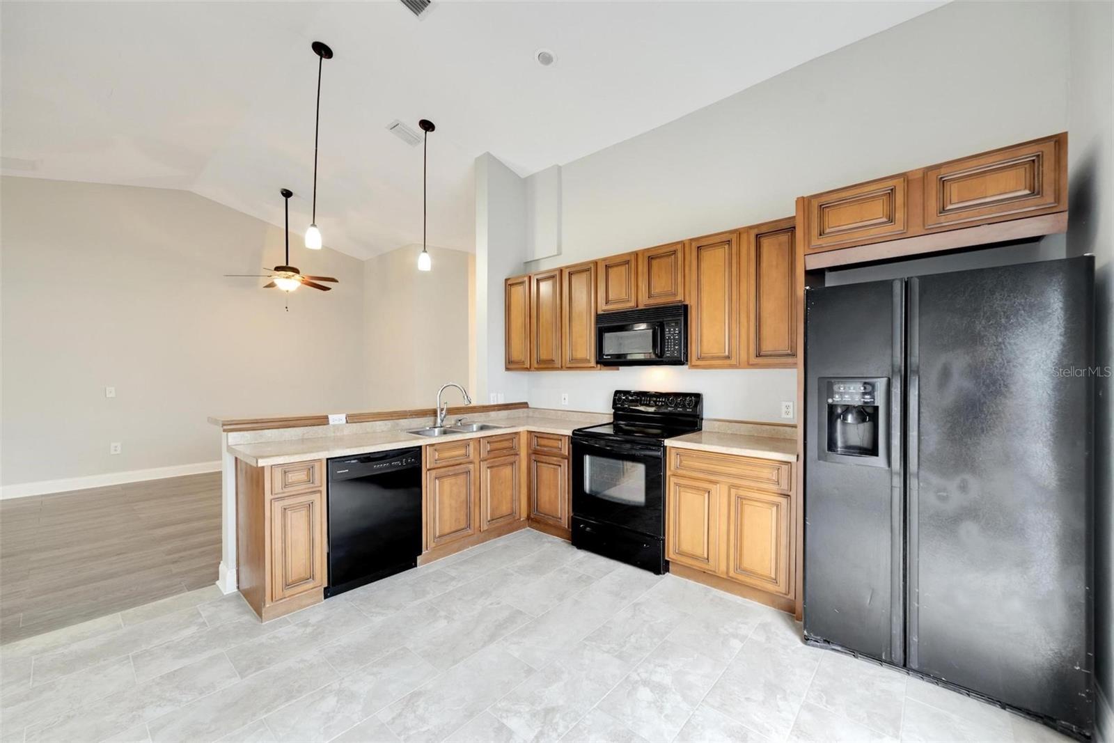 OAKDALE RIVERVIEW ESTATES UN 3 - Residential