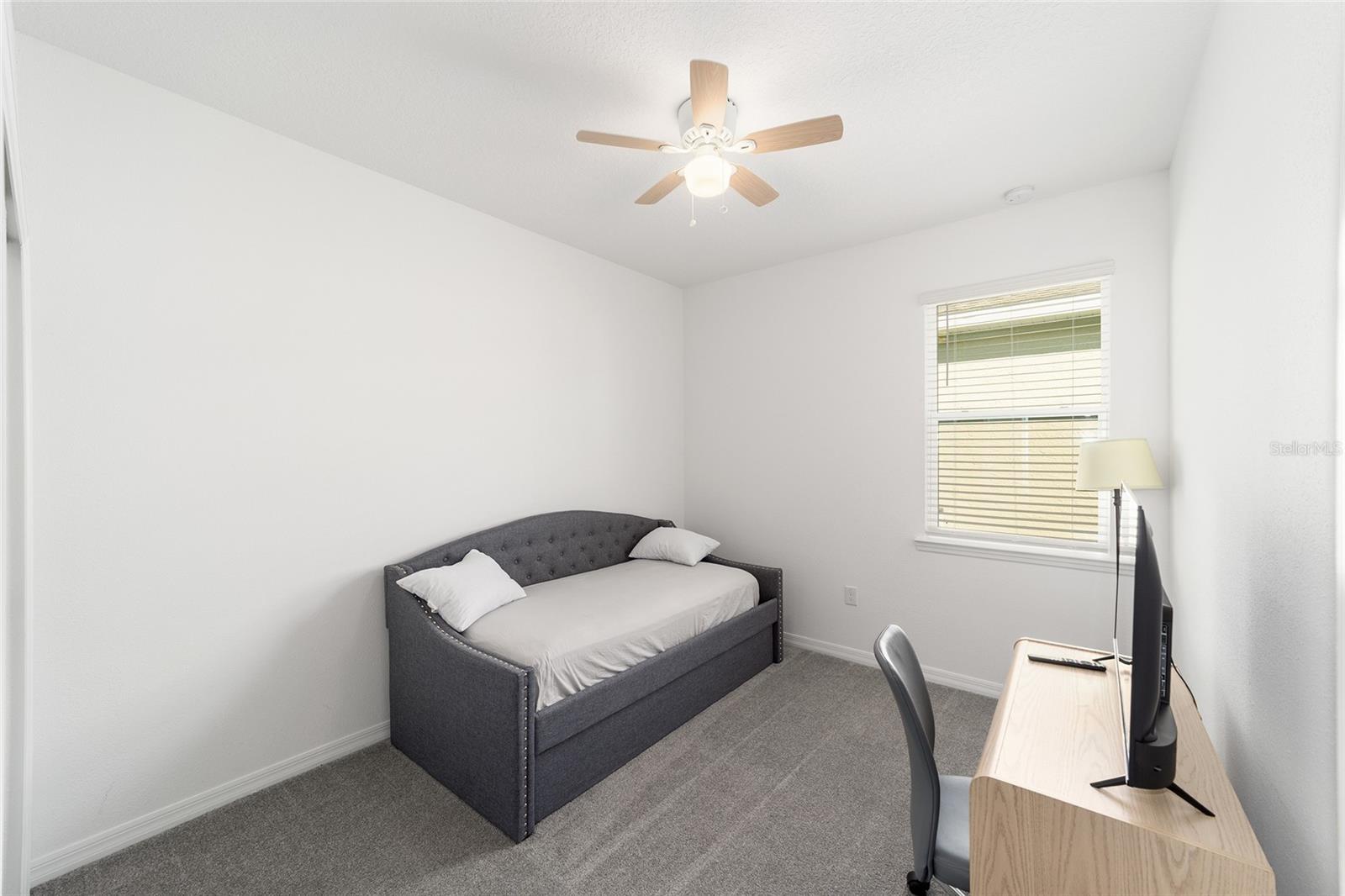 CALESA TOWNSHIP ROAN HILLS PH - Residential