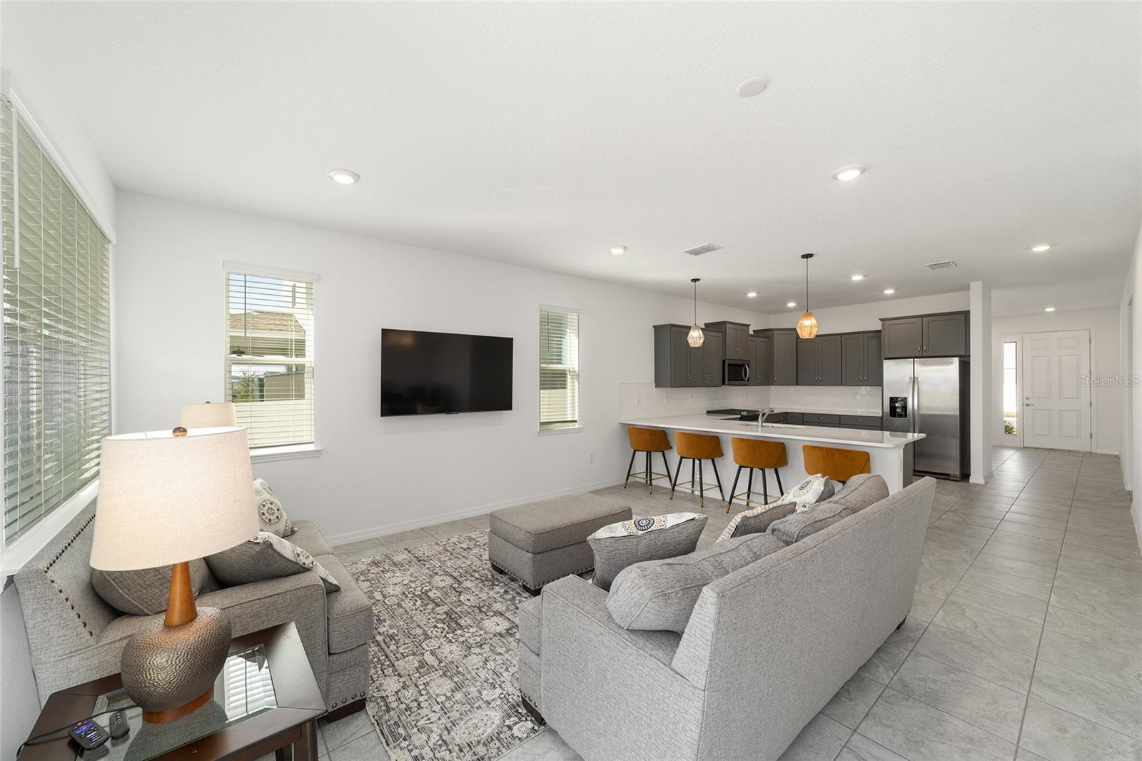 CALESA TOWNSHIP ROAN HILLS PH - Residential