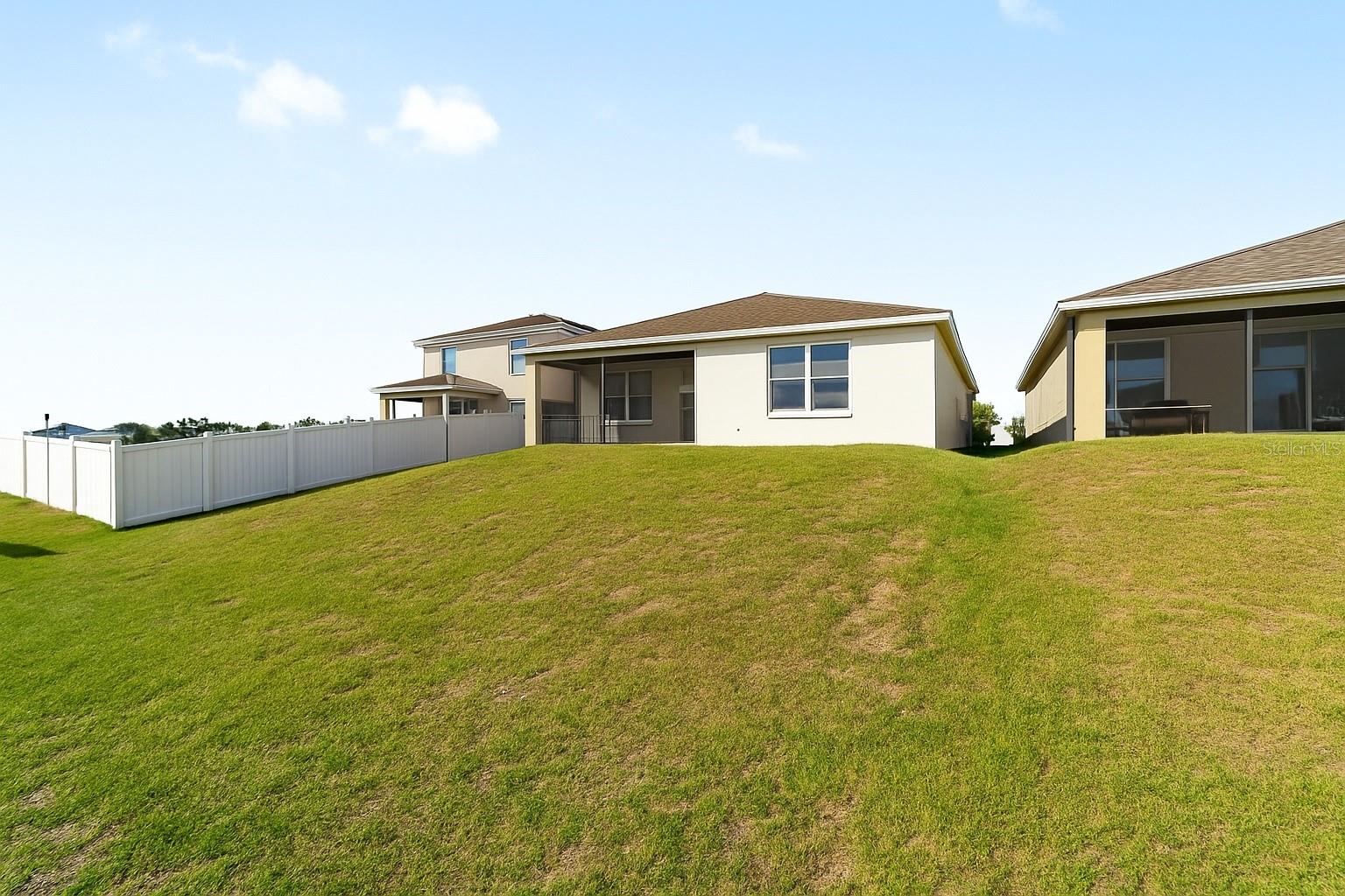 CALESA TOWNSHIP ROAN HILLS PH - Residential