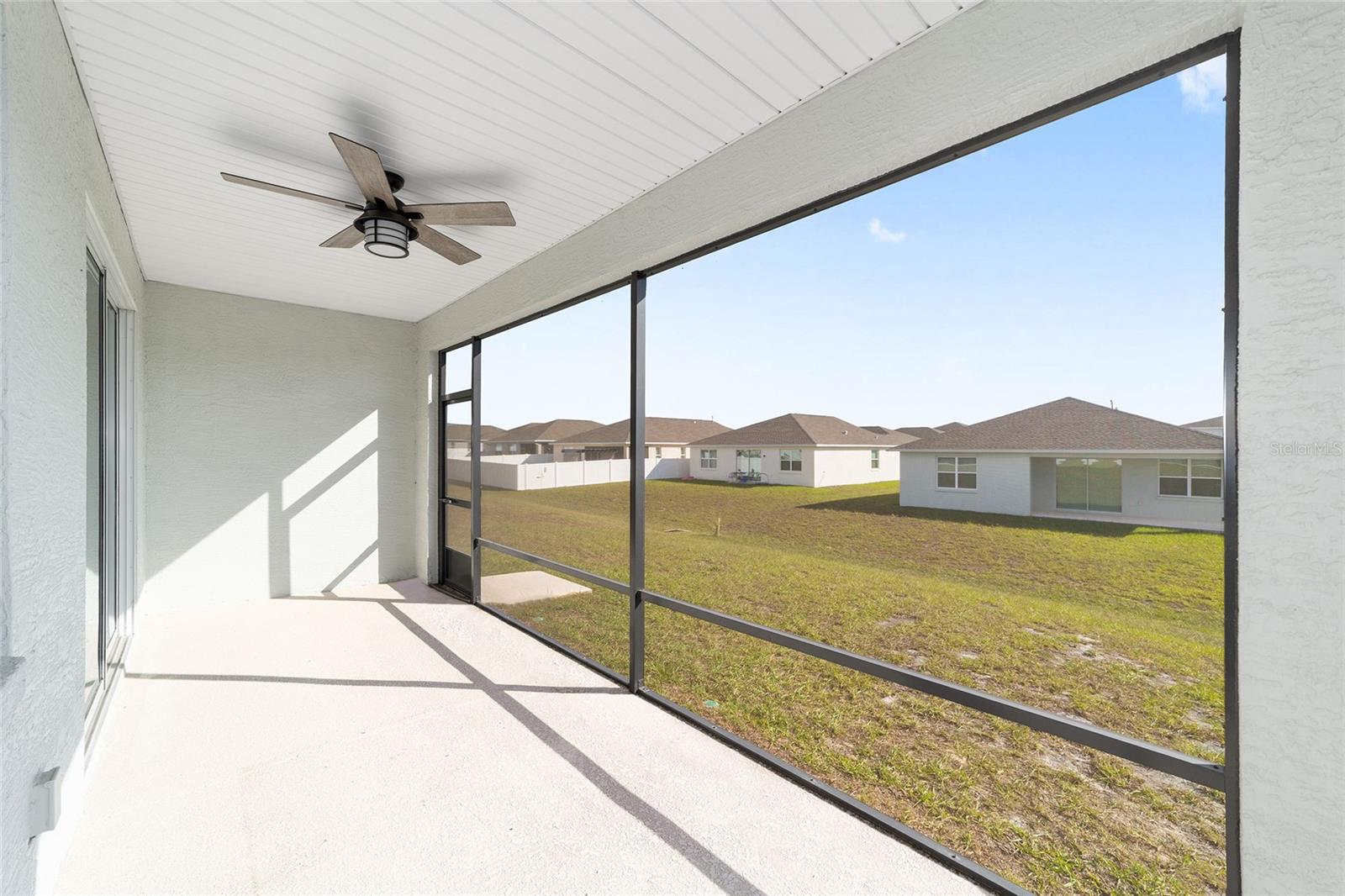 CALESA TOWNSHIP ROAN HILLS PH - Residential