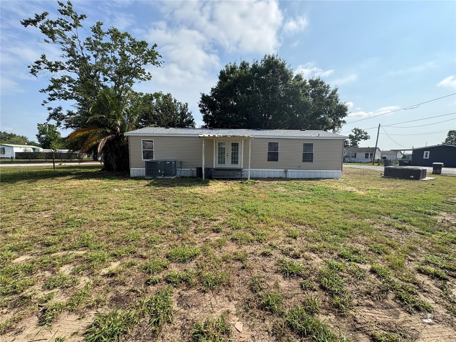 Charming 3 Bed / 2 Bath Move-In Ready Home!
Looking for an affordable, move-in ready home? This beautifully updated 1994 mobile home offers 1,152 sq ft of comfortable living space in a well-kept neighborhood. Recent upgrades make this home feel like new, including: Brand new kitchen cabinets, Fresh interior paint throughout, New carpet and vinyl flooring, Updated bathrooms, New water heater, New roof. This home sits high and dry and is not in a flood zone — giving you added peace of mind. Don’t miss this opportunity to own a stylish, turn-key home at a great price!