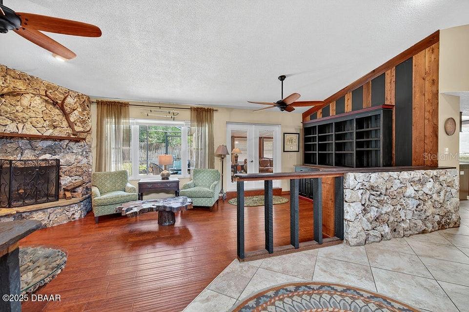 SEYMOUR UNREC 251 6430 06 - Residential