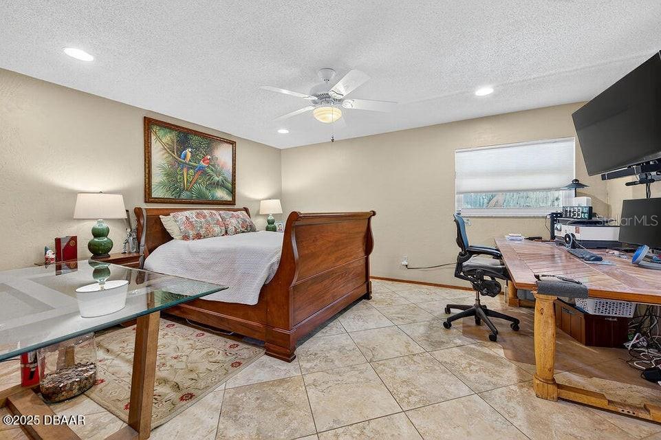 SEYMOUR UNREC 251 6430 06 - Residential