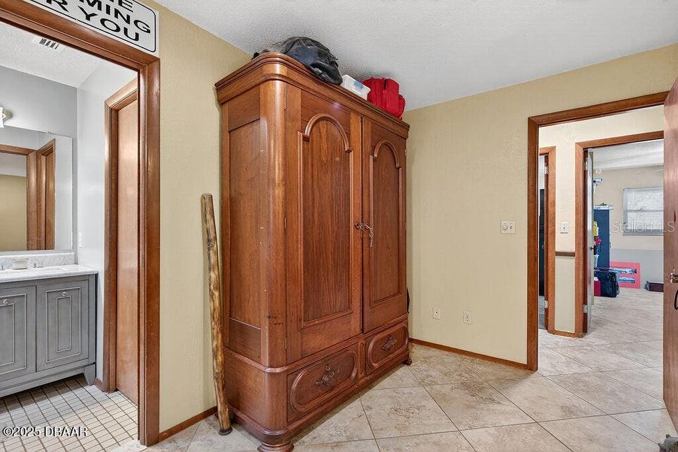 SEYMOUR UNREC 251 6430 06 - Residential