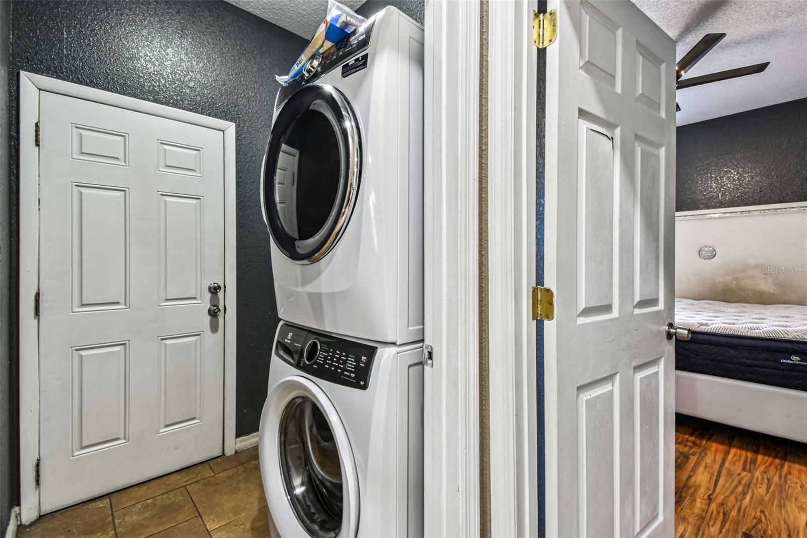 COTTERS SPRING HILL SUB ADD - Residential