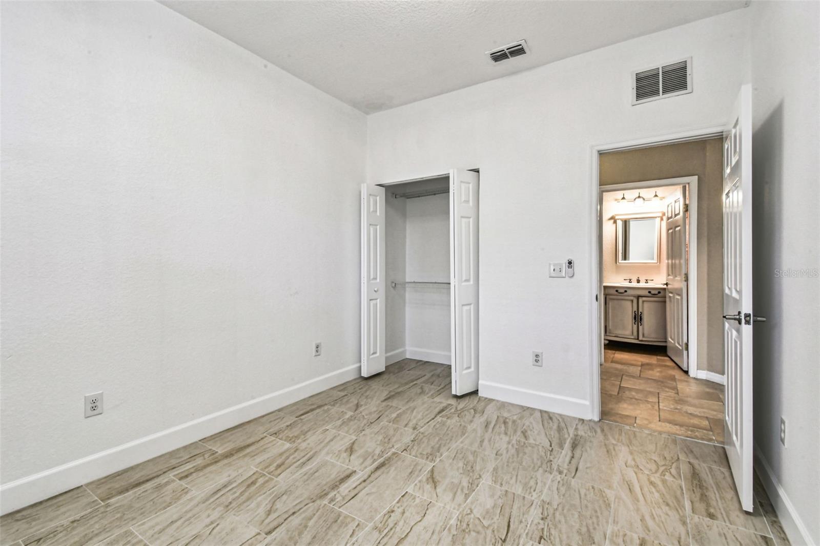 COTTERS SPRING HILL SUB ADD - Residential