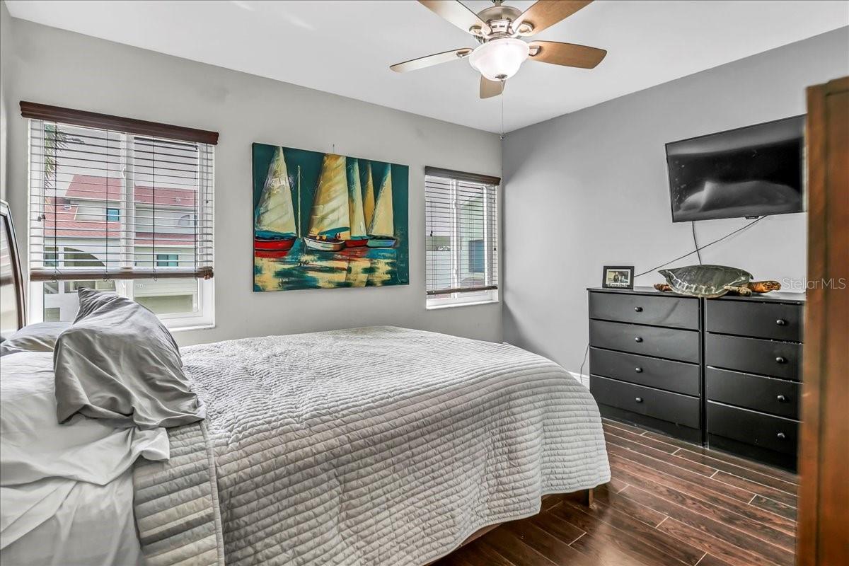 CURLEW LANDINGS - Residential