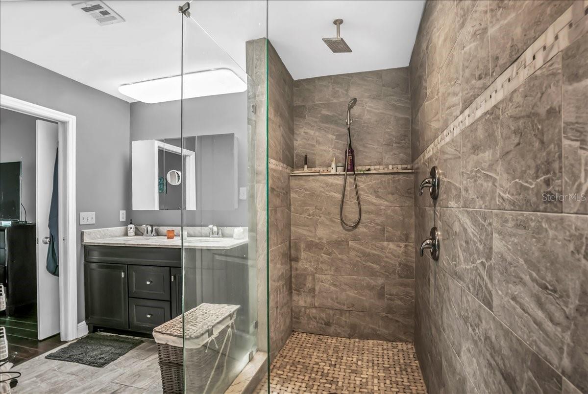 CURLEW LANDINGS - Residential