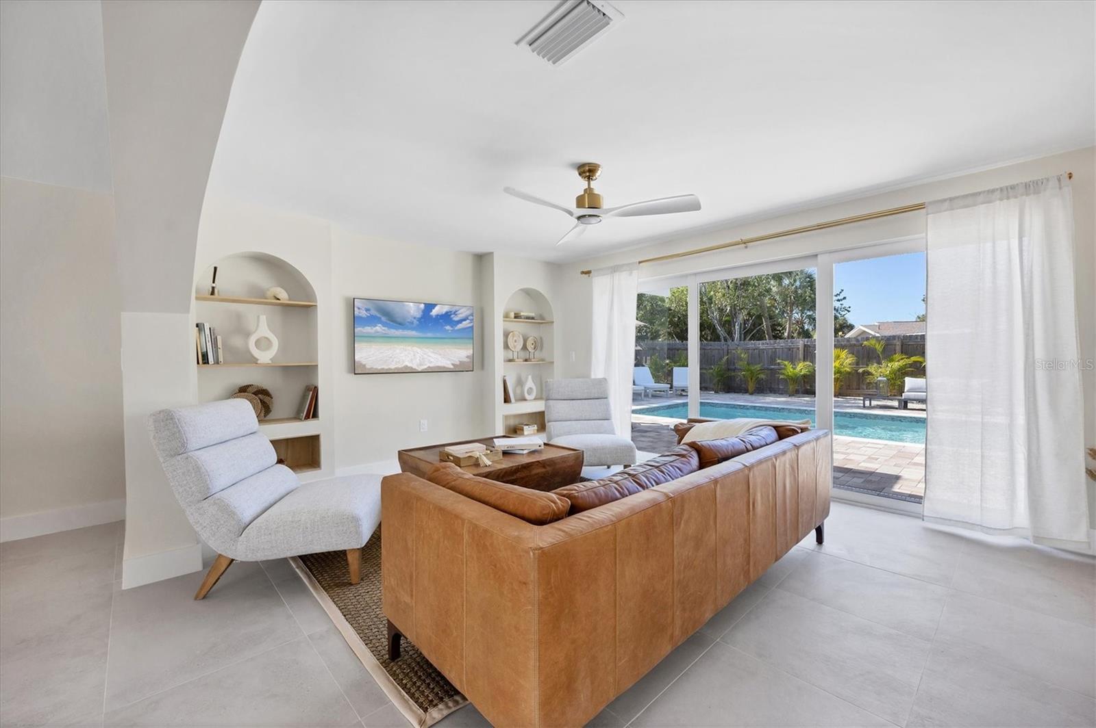 SOUTH GATE - Residential Lease