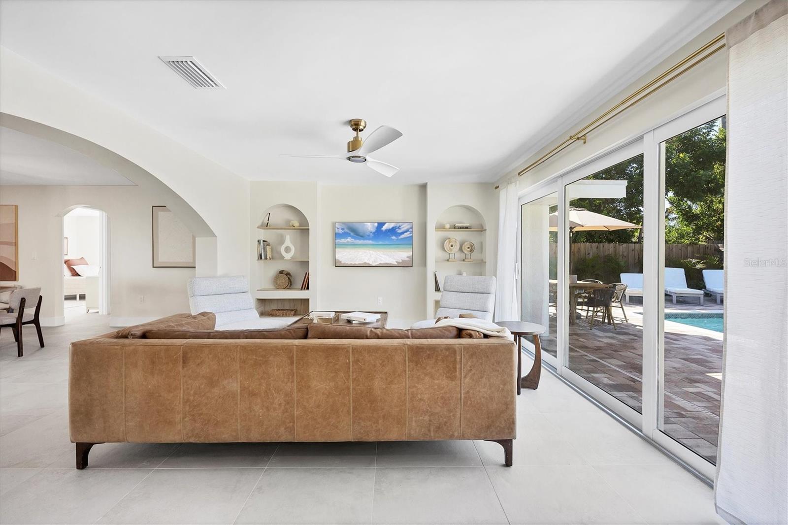 SOUTH GATE - Residential Lease