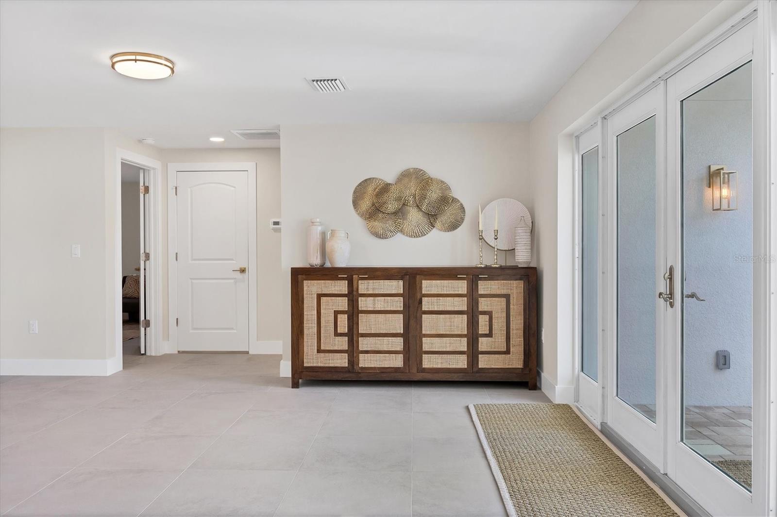 SOUTH GATE - Residential Lease