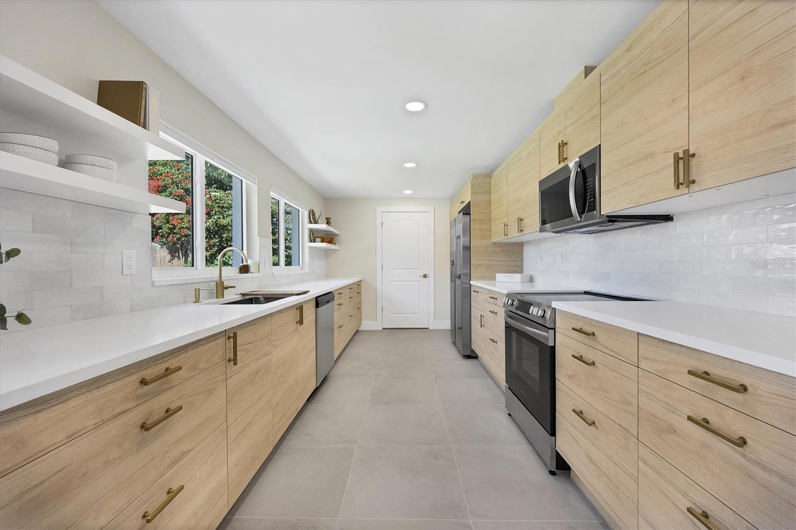 SOUTH GATE - Residential Lease