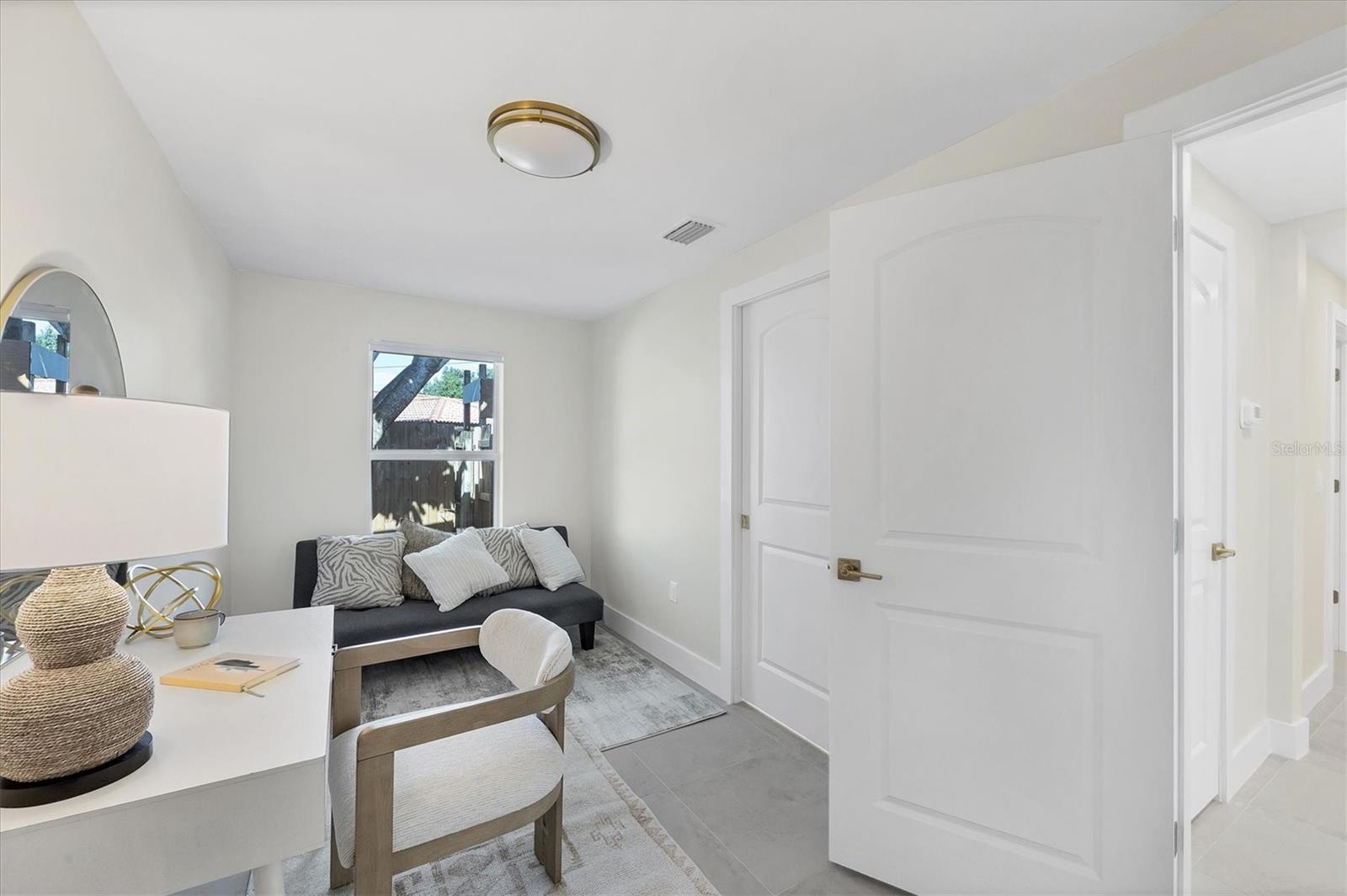 SOUTH GATE - Residential Lease