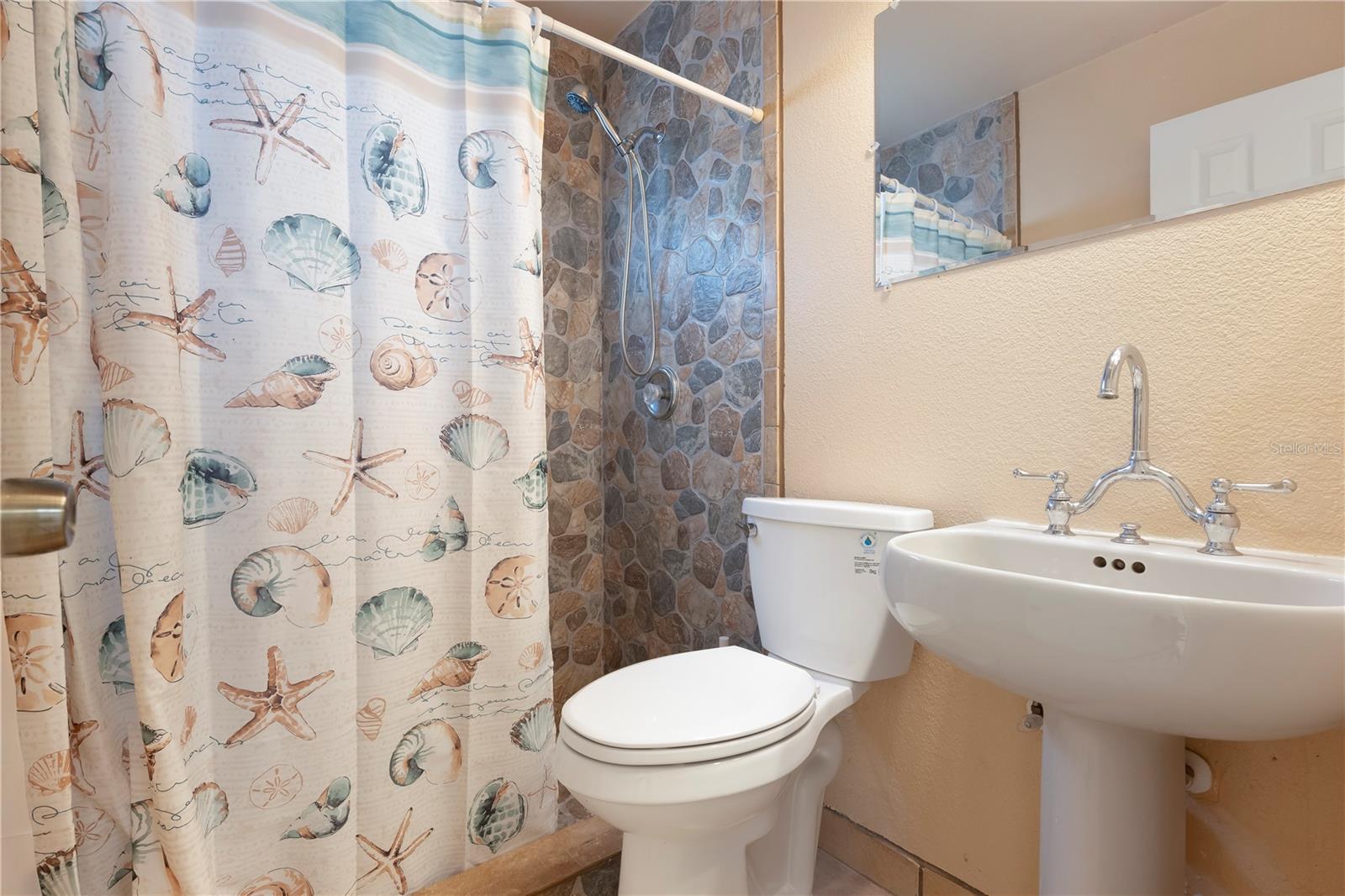 NEWTOWN HEIGHTS FIRST ADD TO - Residential