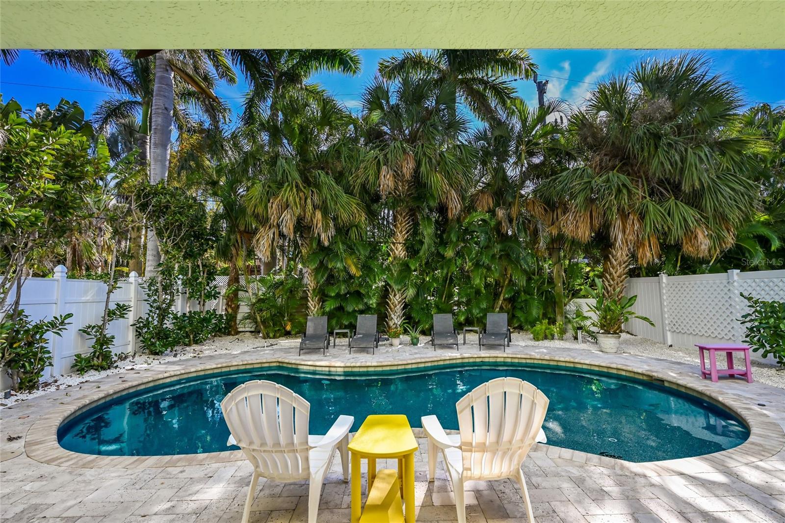 ISLAND SUN & BEACH - Residential