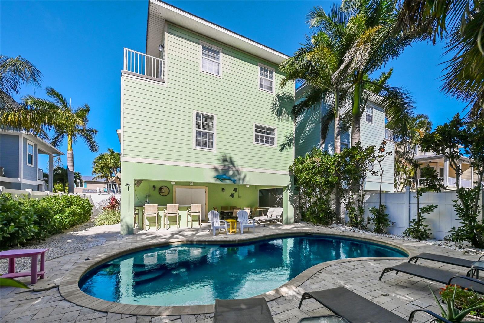 ISLAND SUN & BEACH - Residential