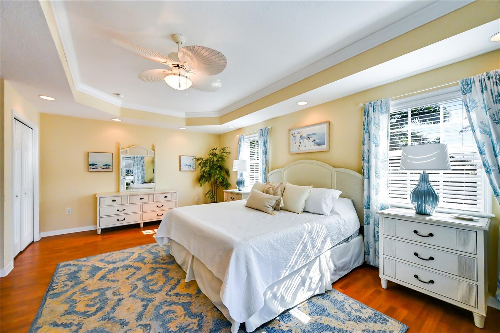 ISLAND SUN & BEACH - Residential