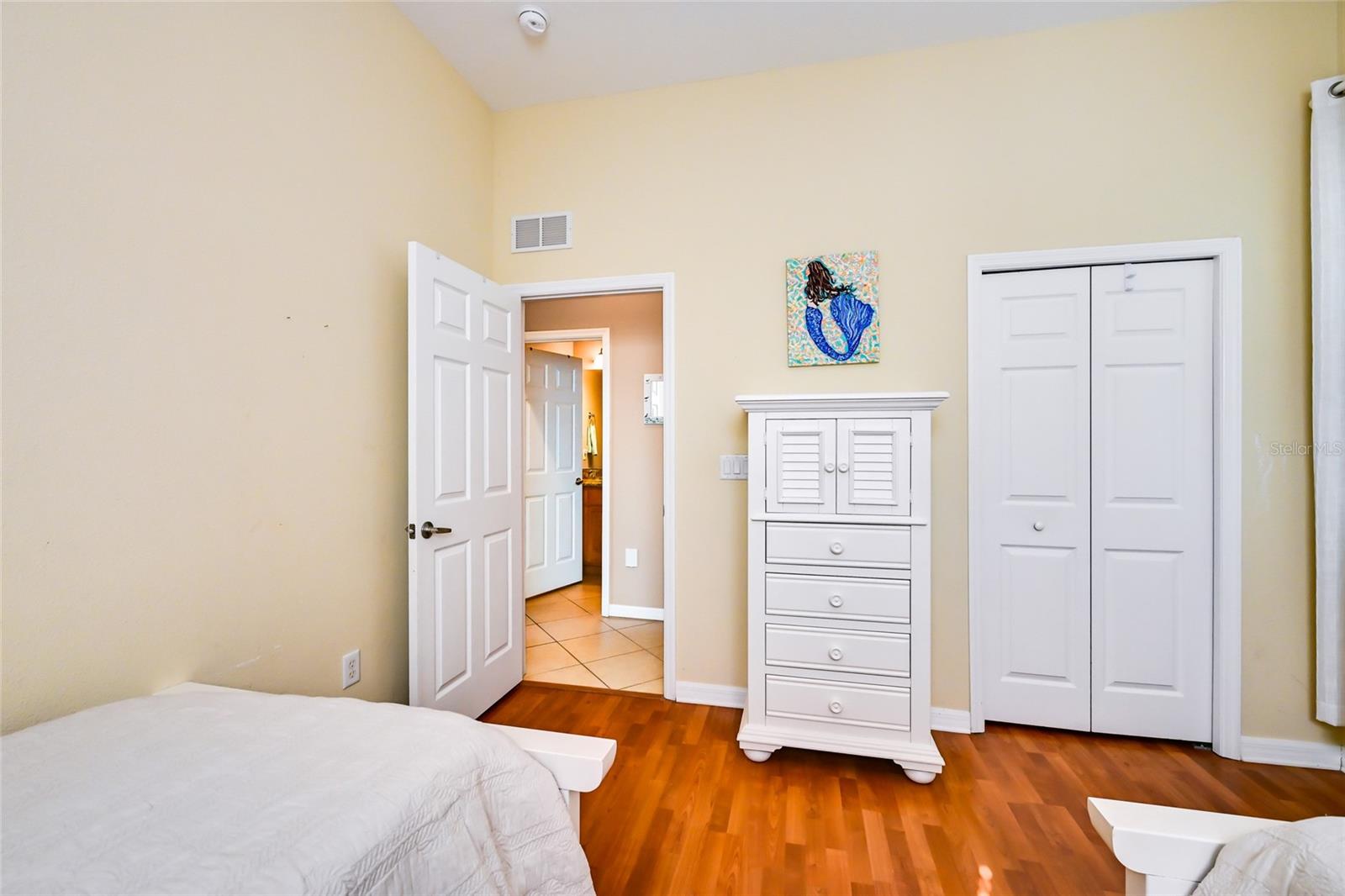 ISLAND SUN & BEACH - Residential