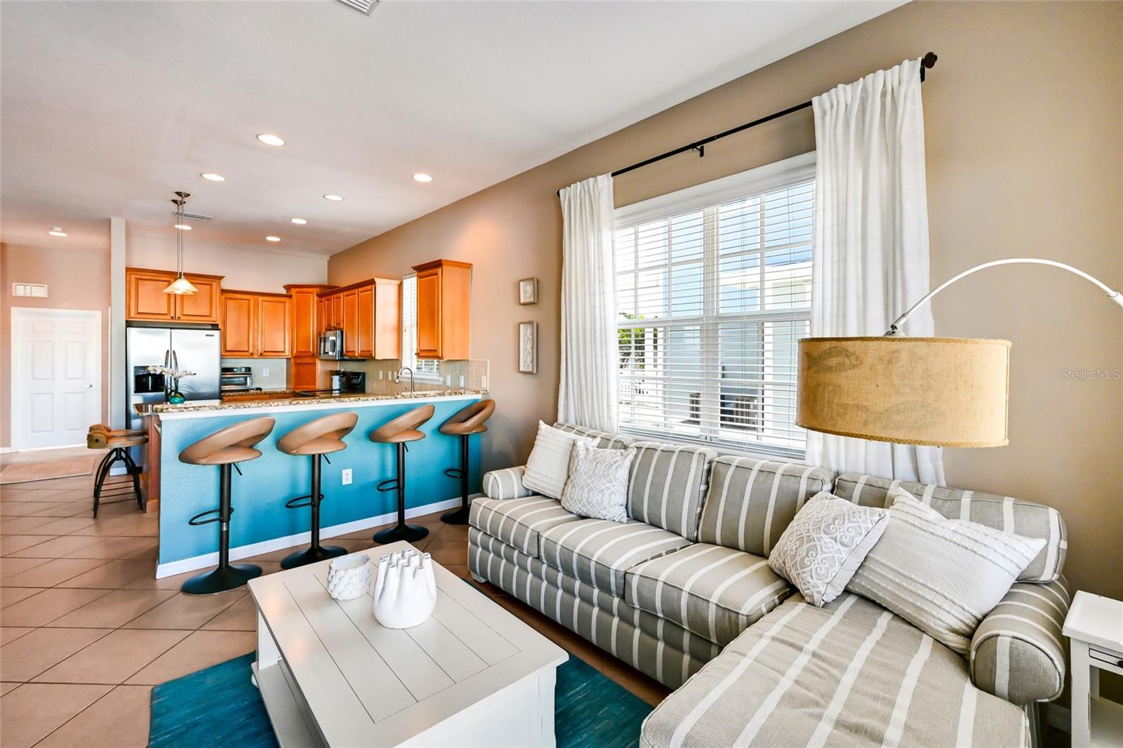 ISLAND SUN & BEACH - Residential