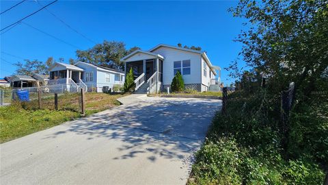 A home in TAMPA