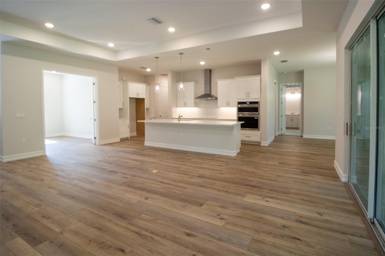 3030 W BERMUDA DUNES DRIVE